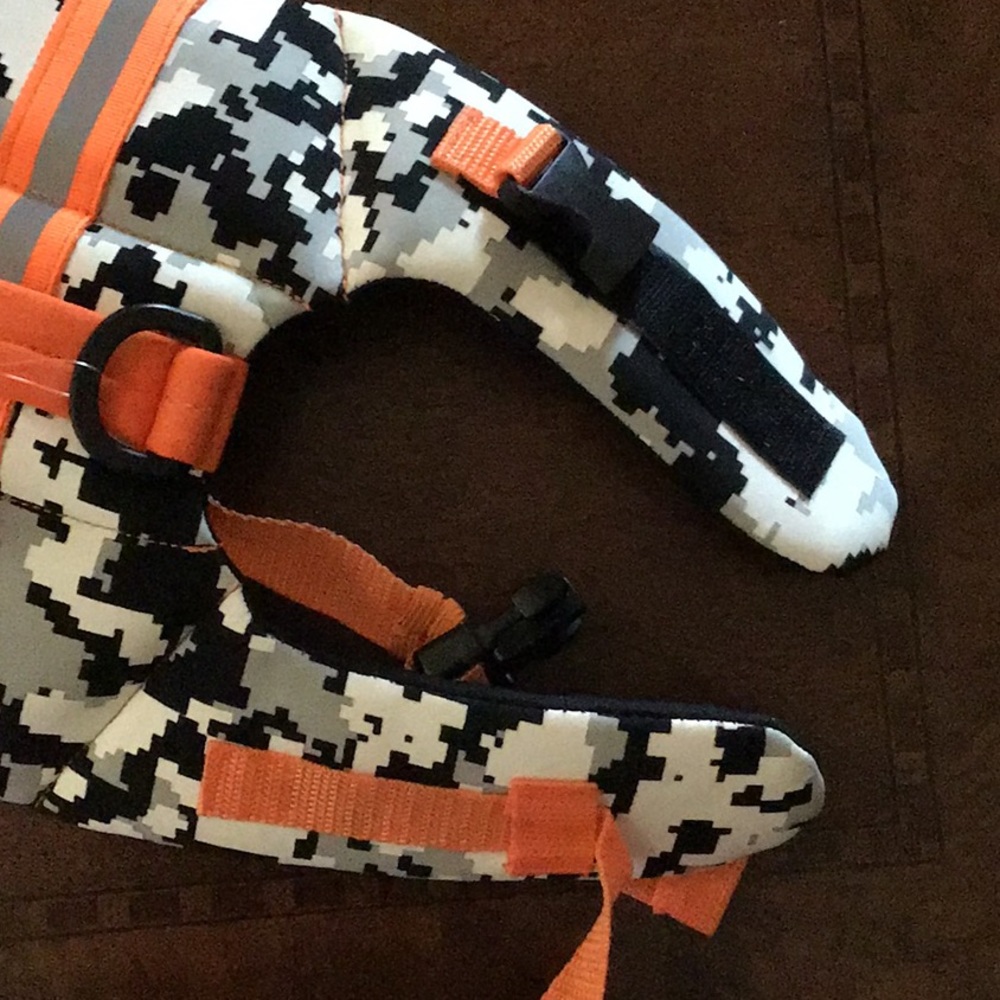 Doggie Life Jacket - Picture 3 of 8